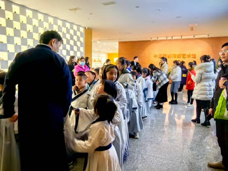 文化赋能：泸水县魔创文旅挖掘城市文化资源的实践探索